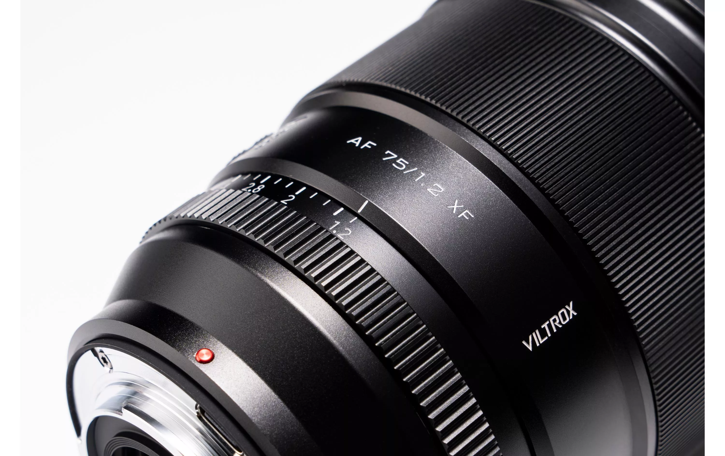 Festbrennweite AF 75/1.2 XF \u2013 Fujifilm X-Mount